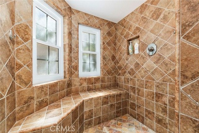 447 Bay View Drive, Lake Arrowhead, CA 92352