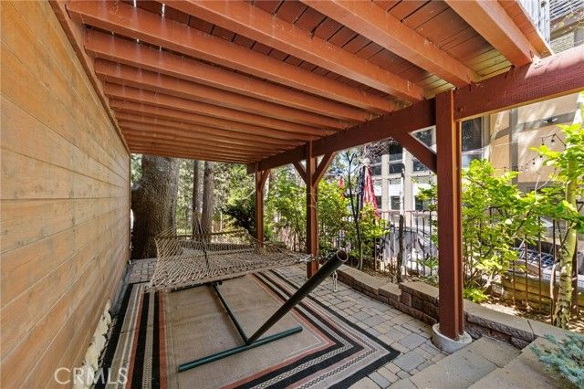 447 Bay View Drive, Lake Arrowhead, CA 92352