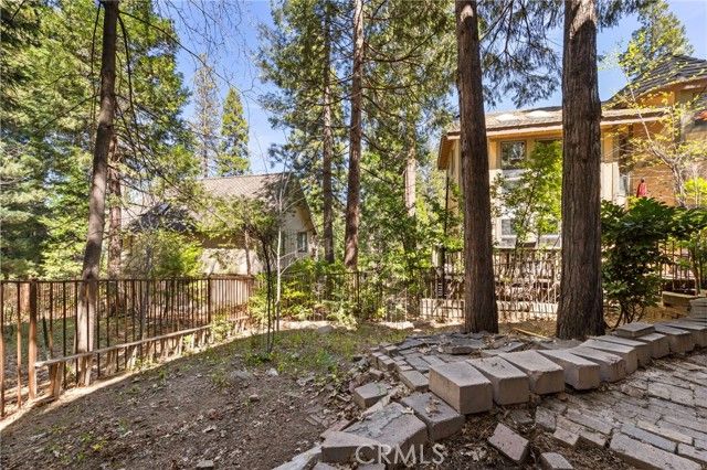 447 Bay View Drive, Lake Arrowhead, CA 92352