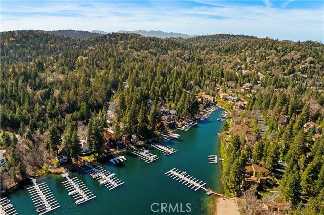 447 Bay View Drive, Lake Arrowhead, CA 92352