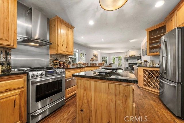 447 Bay View Drive, Lake Arrowhead, CA 92352