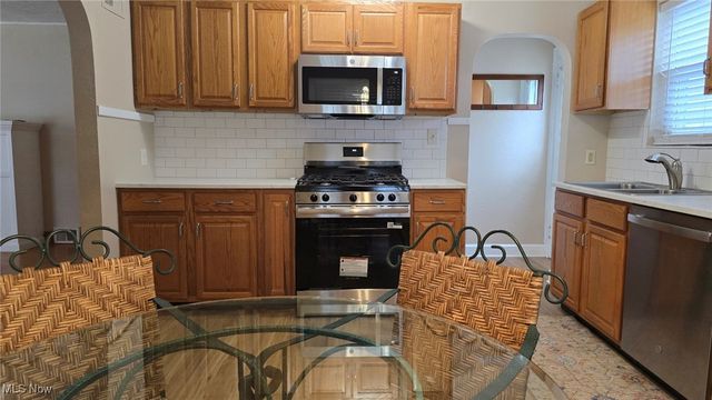 2325 Broad Street, Parkersburg, WV 26101