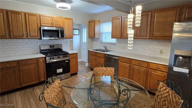 2325 Broad Street, Parkersburg, WV 26101