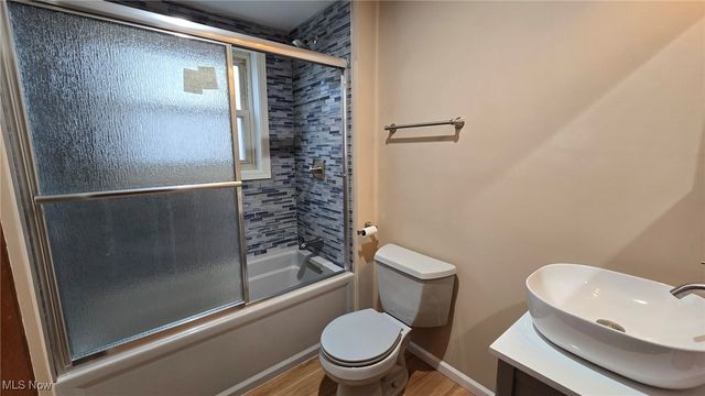 2325 Broad Street, Parkersburg, WV 26101