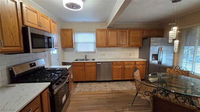 2325 Broad Street, Parkersburg, WV 26101