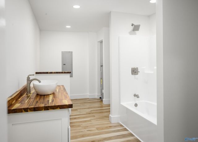 1005 Davison Avenue, Muscle Shoals, AL 35661