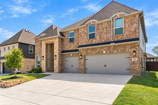 5245 Great Hollow Trail, Fort Worth, TX 76179