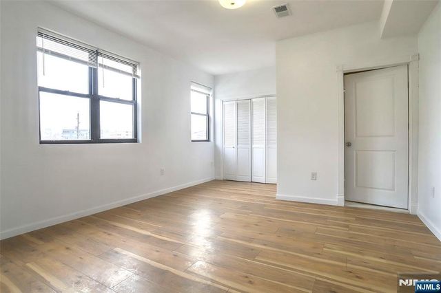 9017 Riverside Place, North Bergen, NJ 07047