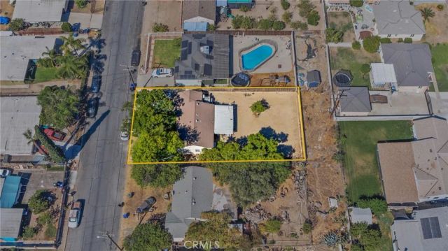 524 W Ramona, Rialto, CA 92376