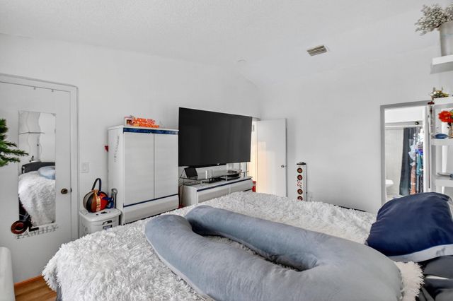 26 Chelsea Lane, Boynton Beach, FL 33426