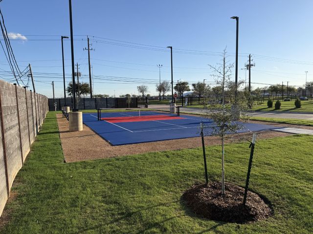 2218 Via Vicky Road, Houston, TX 77051