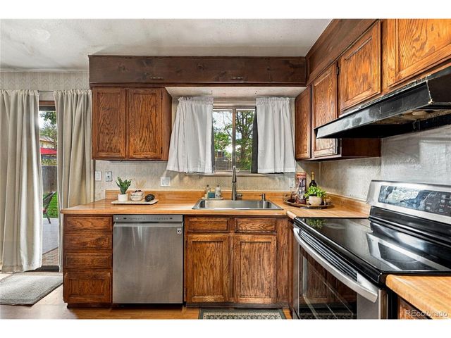 2127 S Joplin Way, Aurora, CO 80013