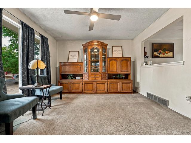 2127 S Joplin Way, Aurora, CO 80013