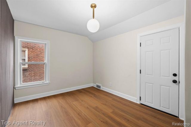 14550 Penrod Street, Detroit, MI 48223
