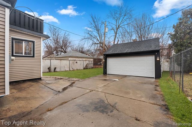 14550 Penrod Street, Detroit, MI 48223