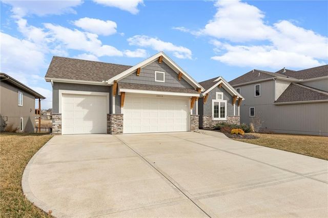 20614 W 109th Terrace, Olathe, KS 66061