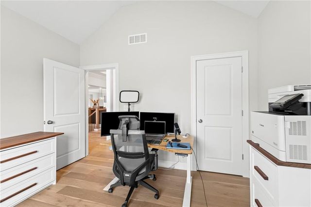 20614 W 109th Terrace, Olathe, KS 66061