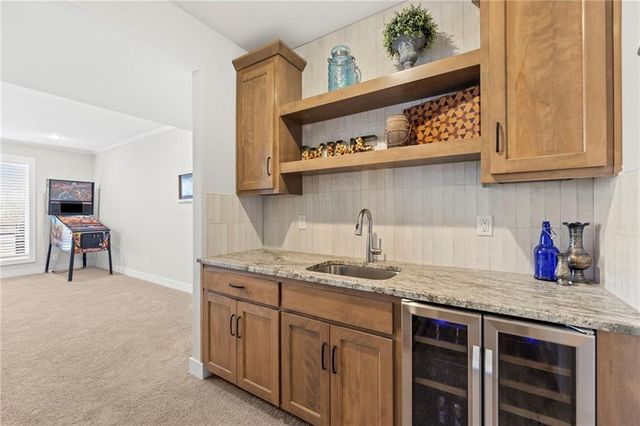 20614 W 109th Terrace, Olathe, KS 66061