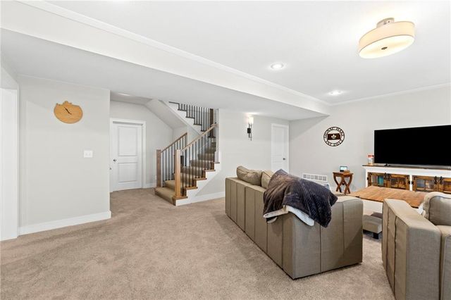 20614 W 109th Terrace, Olathe, KS 66061