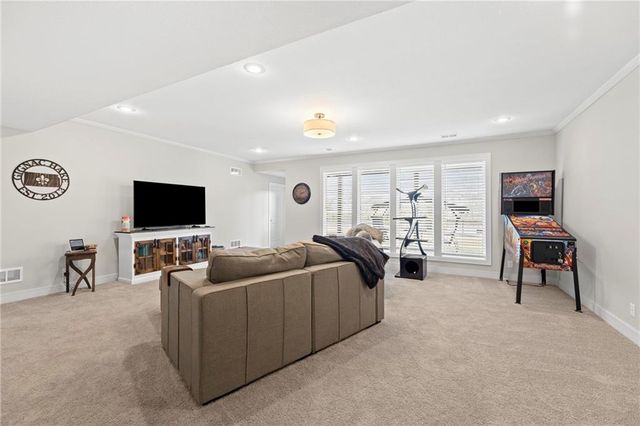 20614 W 109th Terrace, Olathe, KS 66061