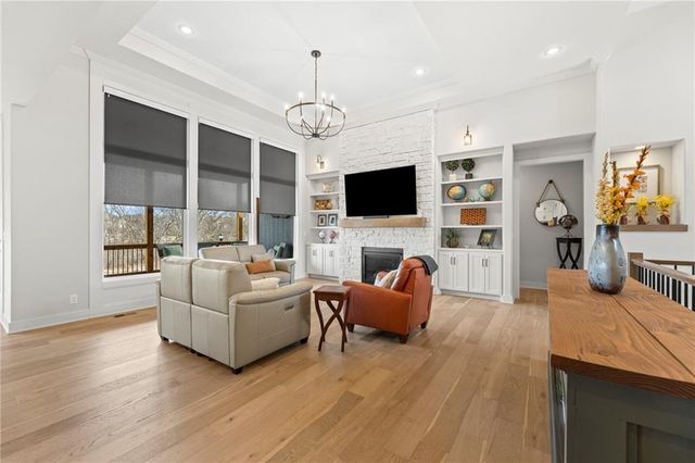 20614 W 109th Terrace, Olathe, KS 66061