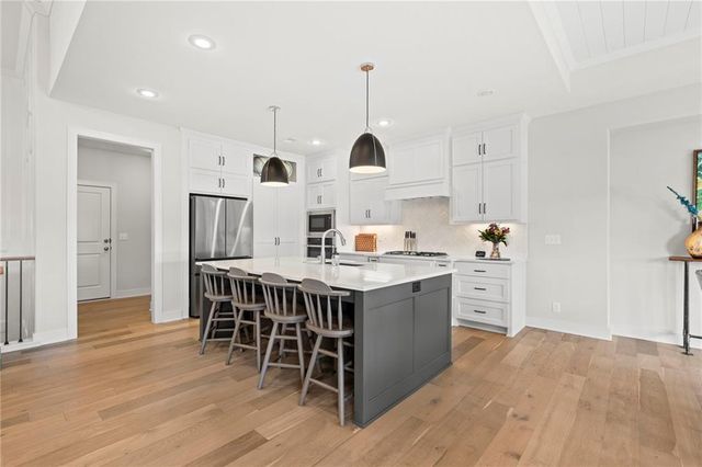 20614 W 109th Terrace, Olathe, KS 66061