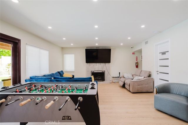 21210 Tulsa, Chatsworth, CA 91311