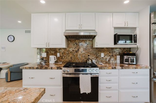 21210 Tulsa, Chatsworth, CA 91311