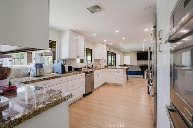 21210 Tulsa, Chatsworth, CA 91311