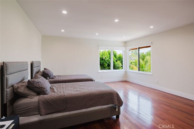 21210 Tulsa, Chatsworth, CA 91311