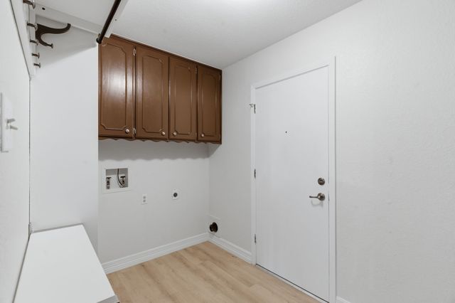 720 Huntwich Drive, Bedford, TX 76021