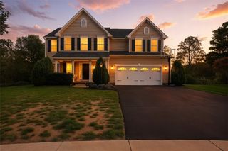 824 Balmoral Ct, Moon/crescent Twp, PA 15108
