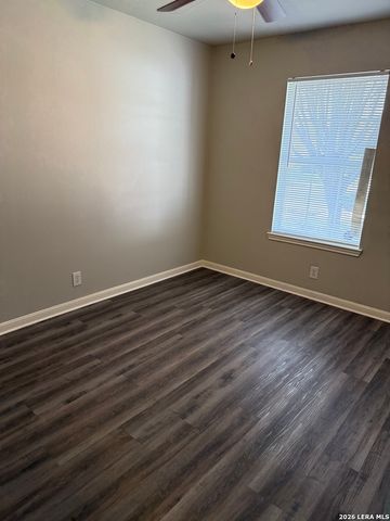 8531 Snakeweed, Converse, TX 78109