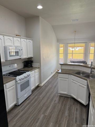 8531 Snakeweed, Converse, TX 78109