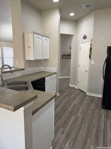 8531 Snakeweed, Converse, TX 78109