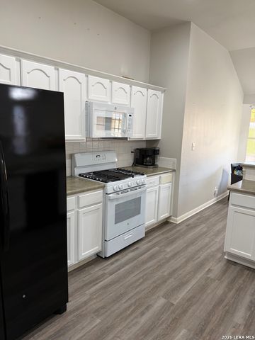 8531 Snakeweed, Converse, TX 78109