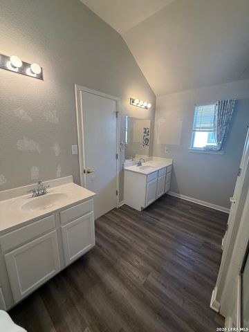 8531 Snakeweed, Converse, TX 78109