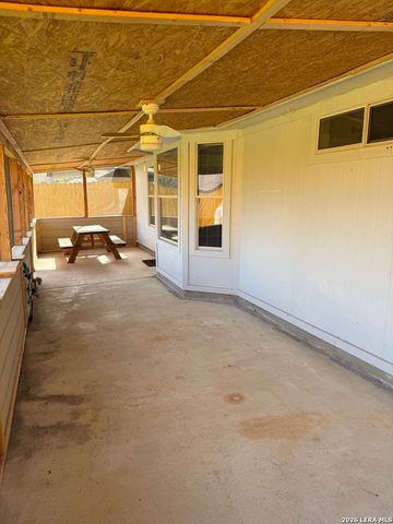 8531 Snakeweed, Converse, TX 78109