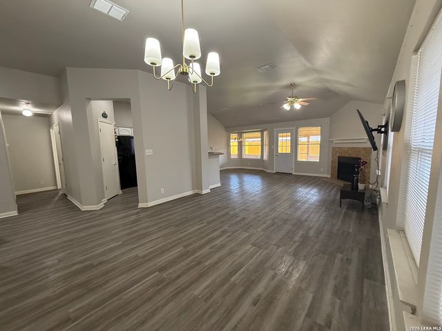 8531 Snakeweed, Converse, TX 78109