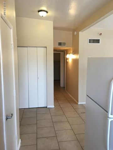7106 N 68th Avenue 3, Glendale, AZ 85303