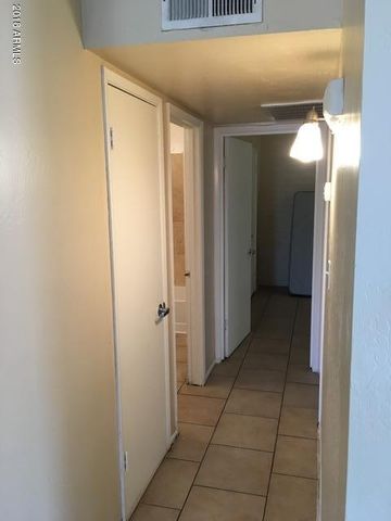 7106 N 68th Avenue 3, Glendale, AZ 85303