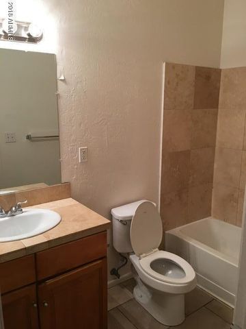 7106 N 68th Avenue 3, Glendale, AZ 85303