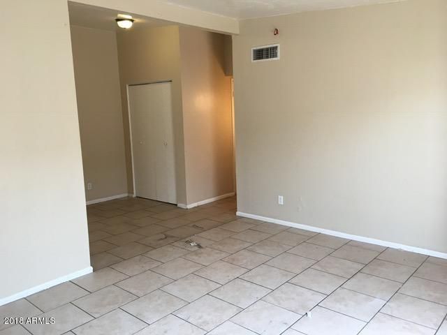 7106 N 68th Avenue 3, Glendale, AZ 85303