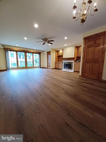 41 TWIN BROOKS DRIVE, Willow Grove, PA 19090