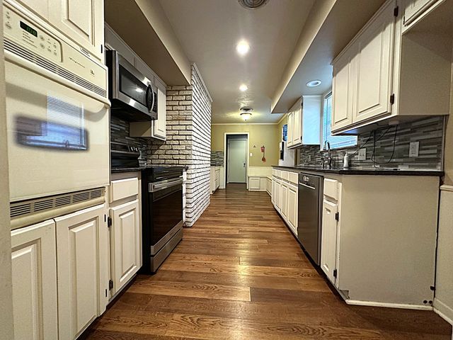 314 Hidden Valley Trail, Sherman, TX 75092