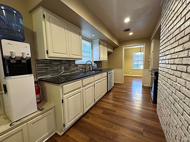 314 Hidden Valley Trail, Sherman, TX 75092