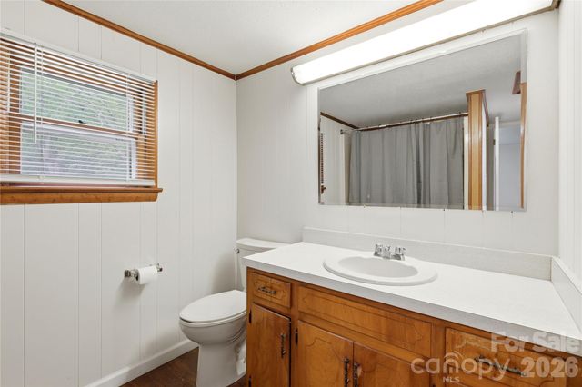 1013 7th Street NE, Hickory, NC 28601