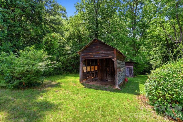 1013 7th Street NE, Hickory, NC 28601