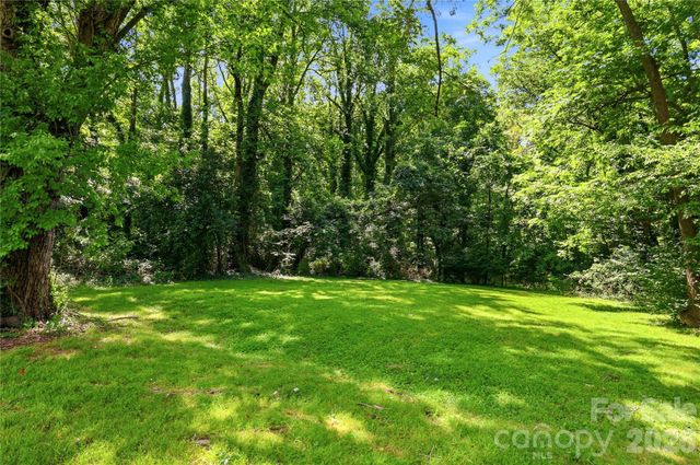 1013 7th Street NE, Hickory, NC 28601
