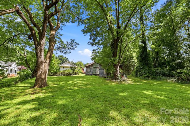 1013 7th Street NE, Hickory, NC 28601